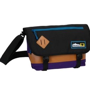 Mountainsmith Trippin Sling Messenger